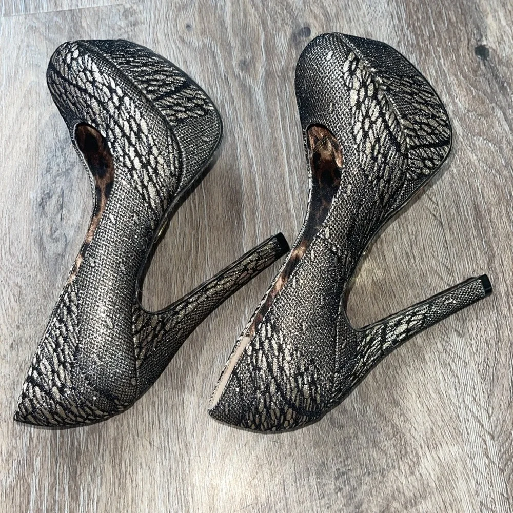 Betsey Johnson Black Lace Platform Heels Size 8 Medium